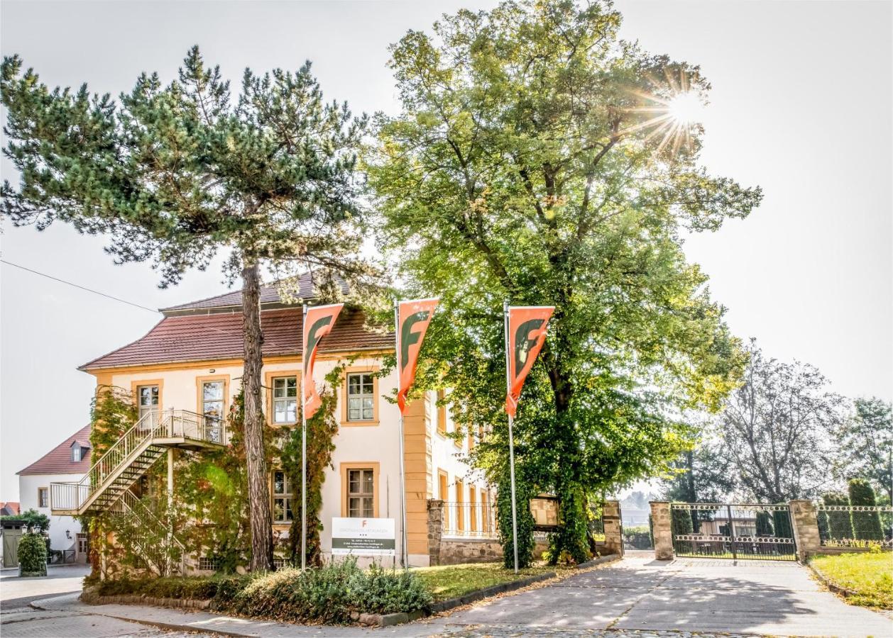 Stadtschloss Hecklingen*** Hecklingen  エクステリア 写真
